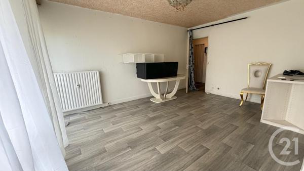 Appartement F4 à vendre  4 pièces - 77,87 m2 EVRY - 91