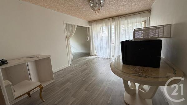 Appartement F4 à vendre  4 pièces - 77,87 m2 EVRY - 91