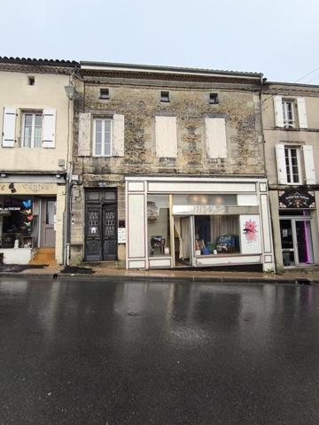 Immeuble à vendre |  Montguyon |  256 m²