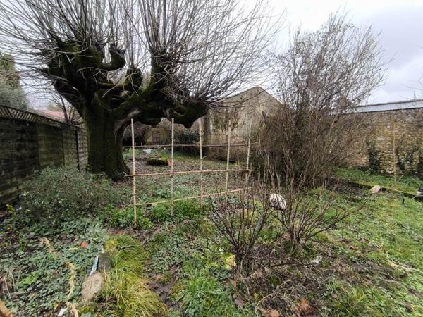 Immeuble à vendre |  Montguyon |  256 m²