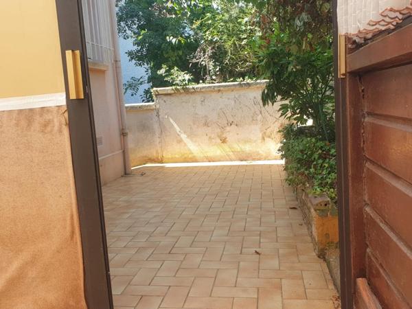 Jolie maison brique et silex