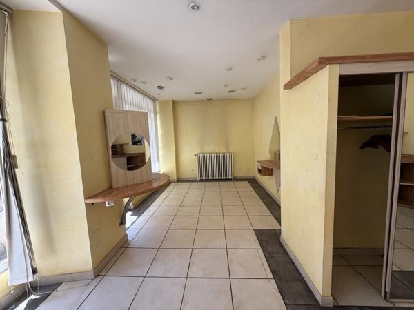 Maison à vendre 56 992 € Souillac 6 p 150 m² DPE