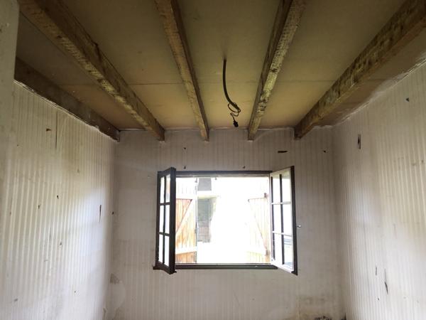 ENSEMBLE IMMOBILIER A RENOVER AVEC DEPENDANCES- Centre BOURG CHAMPIGNY EN ROCHEREAU