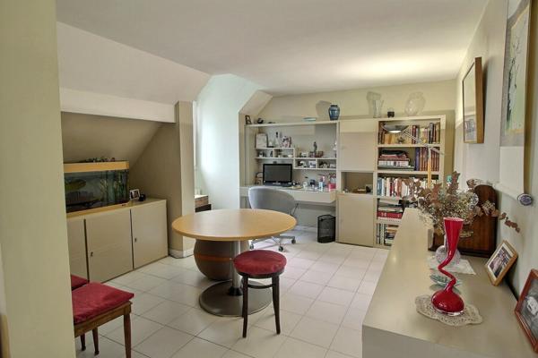 Appartement duplex 5 pièces avec parking à vendre au coeur de Massy