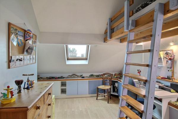 Appartement duplex 5 pièces avec parking à vendre au coeur de Massy