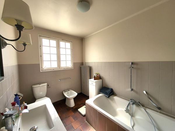Maison L Isle Sur La Sorgue 6 pièces 173m²