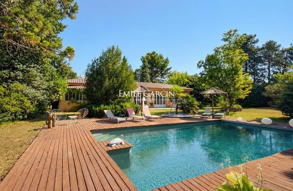 A vendre - Propriété de caractère - A Aix-en-Provence