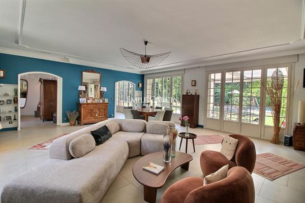 A vendre - Propriété de caractère - A Aix-en-Provence