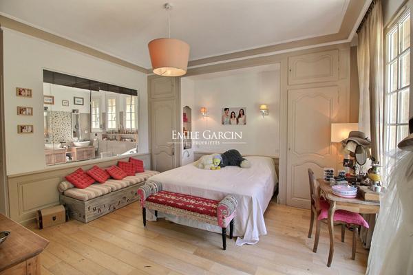 A vendre - Propriété de caractère - A Aix-en-Provence