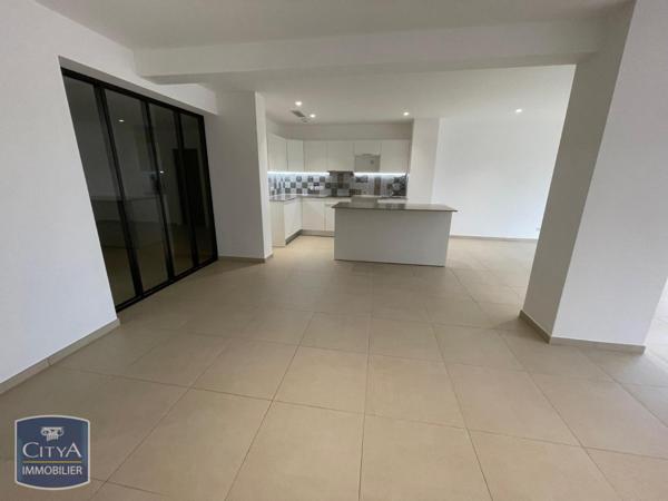 Appartement à louer 4 pièces 204.19m²