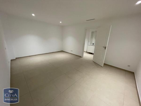 Appartement à louer 4 pièces 204.19m²