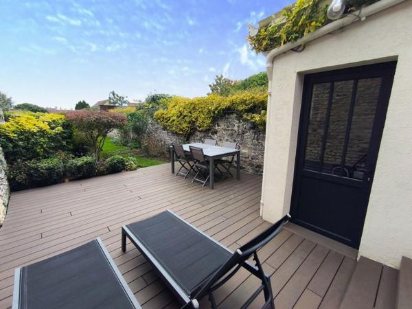 Maison de ville avec jardin et garage