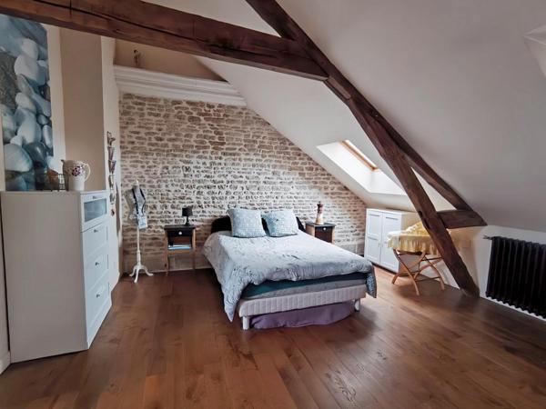 Maison de ville avec jardin et garage