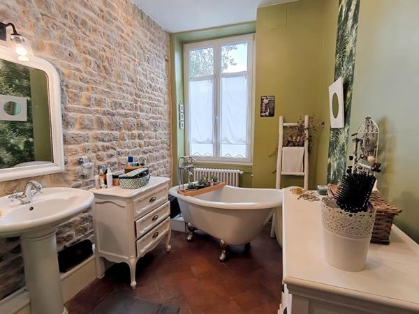 Maison de ville avec jardin et garage