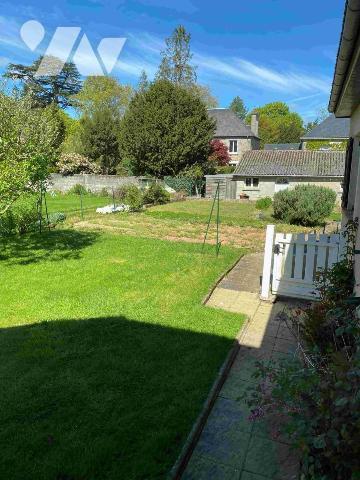 RÂNES, proche commerces, maison de plain pied 3 chambres terrain 925m²