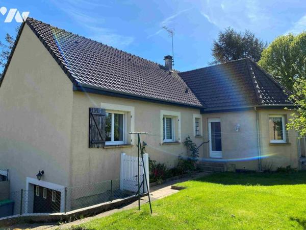 RÂNES, proche commerces, maison de plain pied 3 chambres terrain 925m²