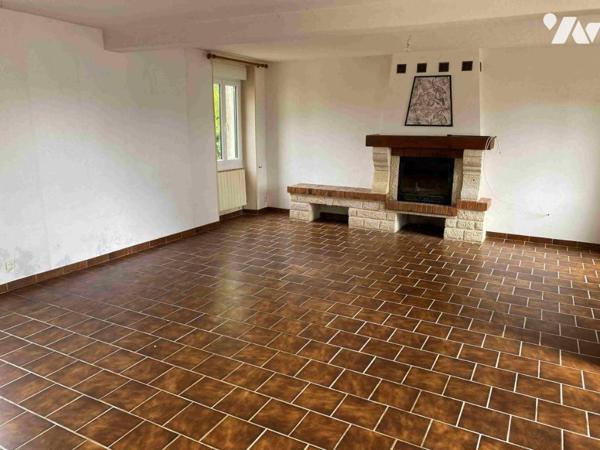 15 mns d'Argentan GIEL COURTEILLES Maison en pierre d'environ 140 m² habitable 1901 m² de terrain