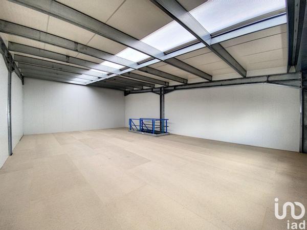 workshop rental 204 m² Brie-Comte-Robert
