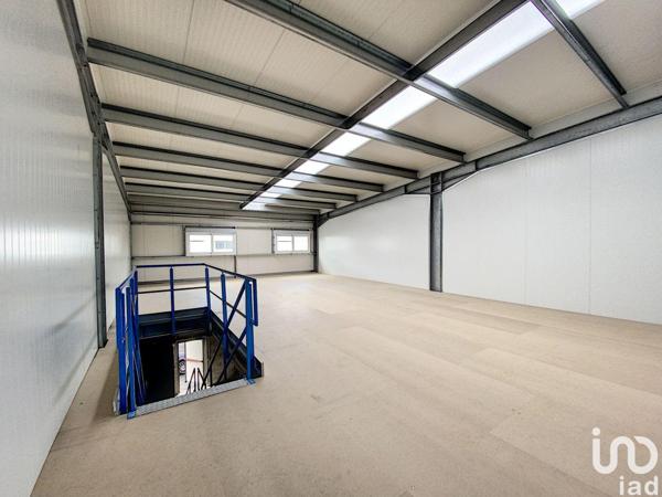 workshop rental 204 m² Brie-Comte-Robert