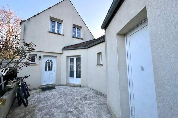 Soissons (02200) LIMITROPHE SOISSONS