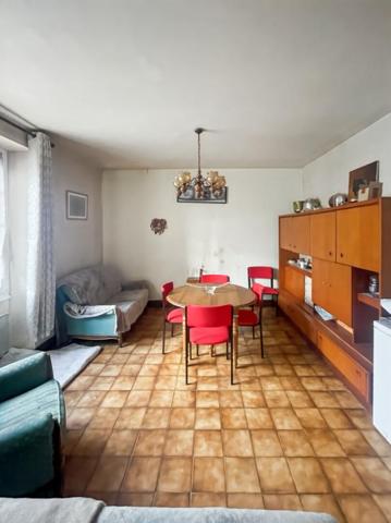 Châteauroux T4 avec jardin & véranda en coeur de ville, Fort potentiel !
