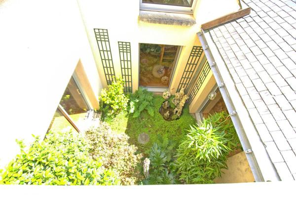 AVRILLE MAISON D'ARCHITECTE AVEC VUE SUR VALLEE