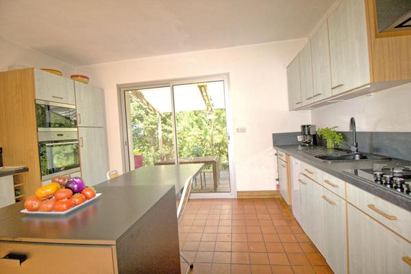 AVRILLE MAISON D'ARCHITECTE AVEC VUE SUR VALLEE