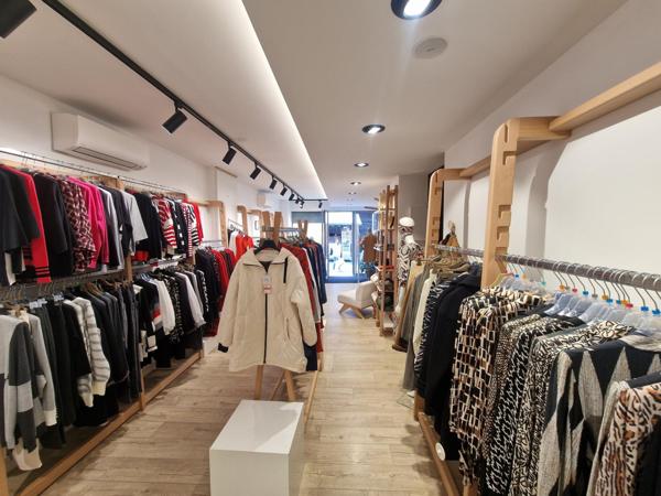 Fond de commerce en centre ville avec 4 Split clim réversible