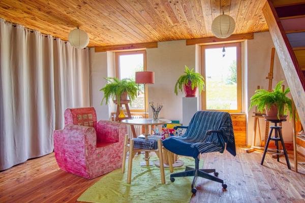 Corps de ferme dans havre de nature, hors du temps