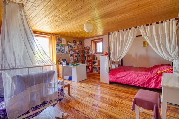 Corps de ferme dans havre de nature, hors du temps