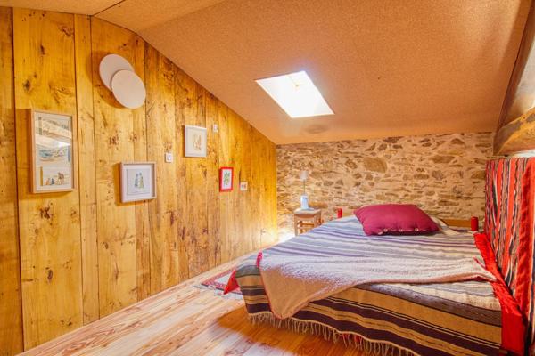 Corps de ferme dans havre de nature, hors du temps