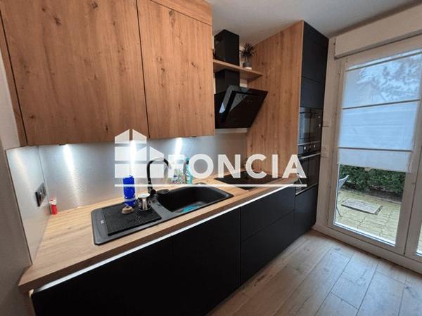 Location Appartement 4 pièces 80.16 m² - 33 RUE PHILIPPE DESPORTES Chartres 28000