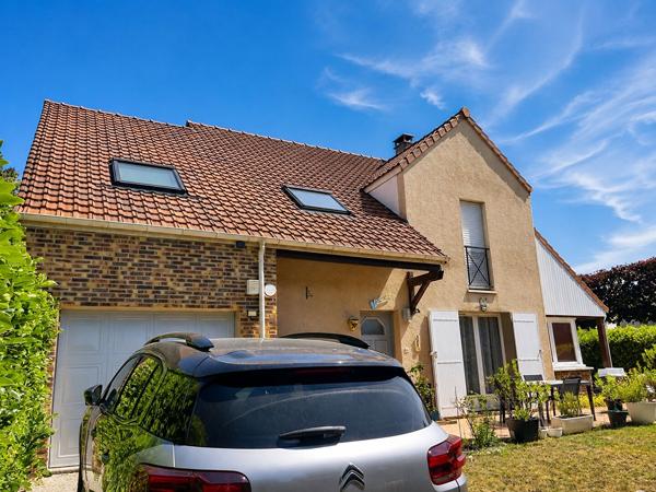 Maison individuelle 132 m2 - 4 chambres - bourg de Savigny