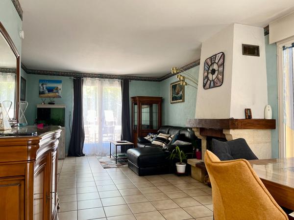 Maison individuelle 132 m2 - 4 chambres - bourg de Savigny