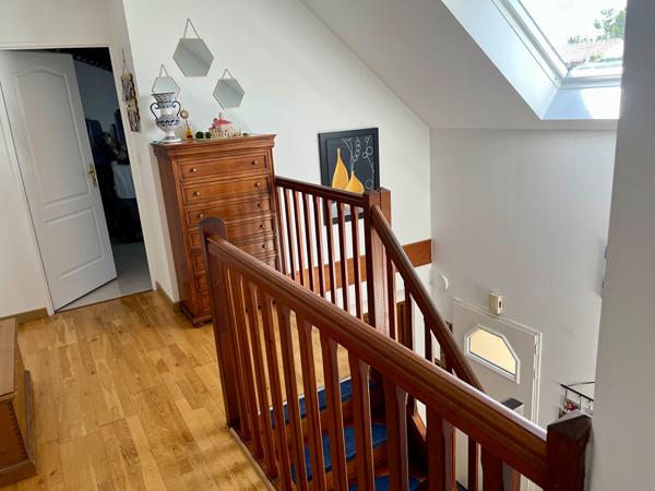 Maison individuelle 132 m2 - 4 chambres - bourg de Savigny