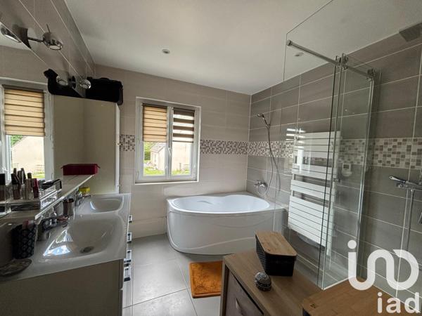 House for sale 5 rooms 116 m² Le Perray-en-Yvelines