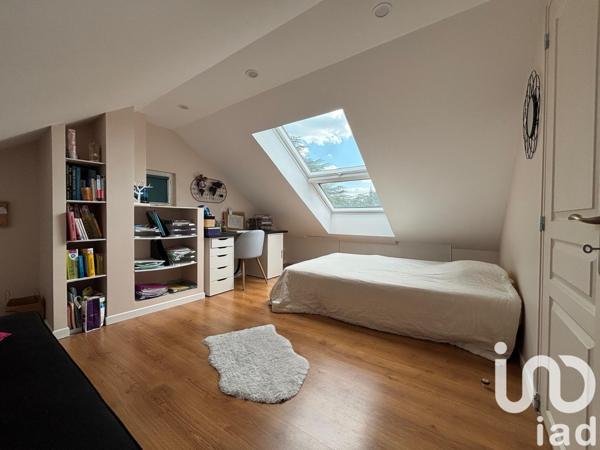 House for sale 5 rooms 116 m² Le Perray-en-Yvelines