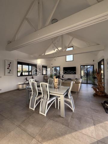 Maison contemporaine de 460 m²