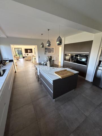 Maison contemporaine de 460 m²