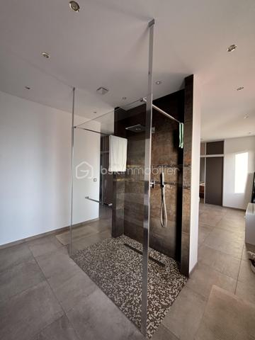 Maison contemporaine de 460 m²