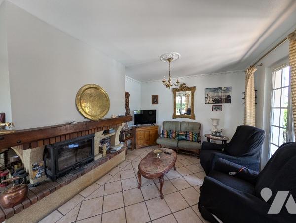 BOURG LES VALENCE - Maison de type 5 , 90 m²