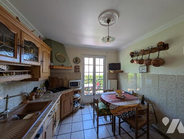 BOURG LES VALENCE - Maison de type 5 , 90 m²