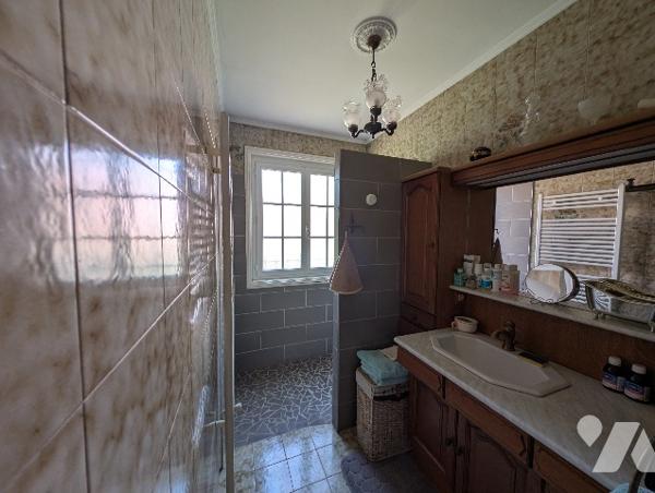 BOURG LES VALENCE - Maison de type 5 , 90 m²