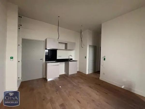 Appartement à louer 2 pièces 48.3m² Dole (39100)