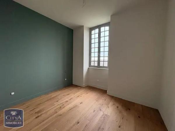 Appartement à louer 2 pièces 48.3m² Dole (39100)