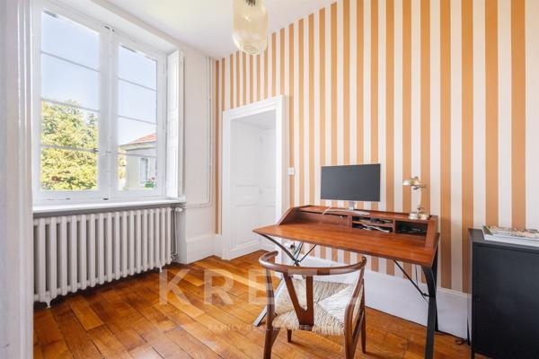 APPARTEMENT DE CARACTERE DANS UN HOTEL PARTICULIER – CENTRE HISTORIQUE DE DIJON