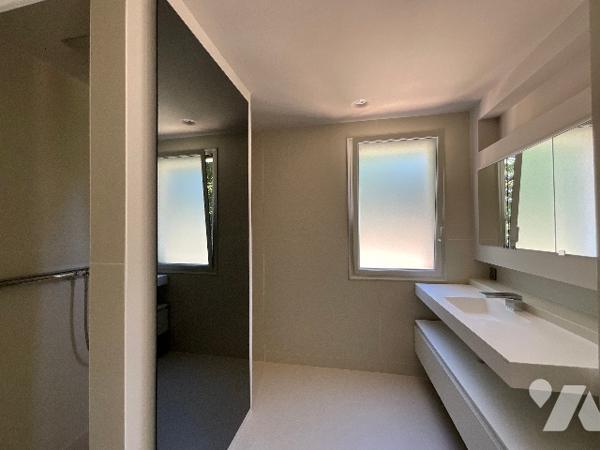 SAINT CYR SUR LOIRE (37540) Elégante propriété avec piscine dans un cadre d’exception de 1,4 hectare