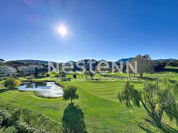 A VENDRE - MANDELIEU - 4P - VUE GOLF AVEC 2 GARAGES ET CAVE