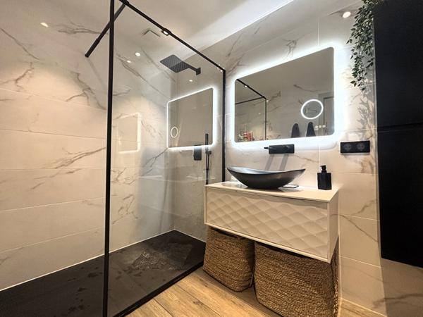 Magnifique 3 pièces contemporain avec terrasse, jardin et dépendances dans un envrionnement bucolique