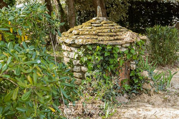 La douceur insulaire d’une Oléronaise au jardin luxuriant